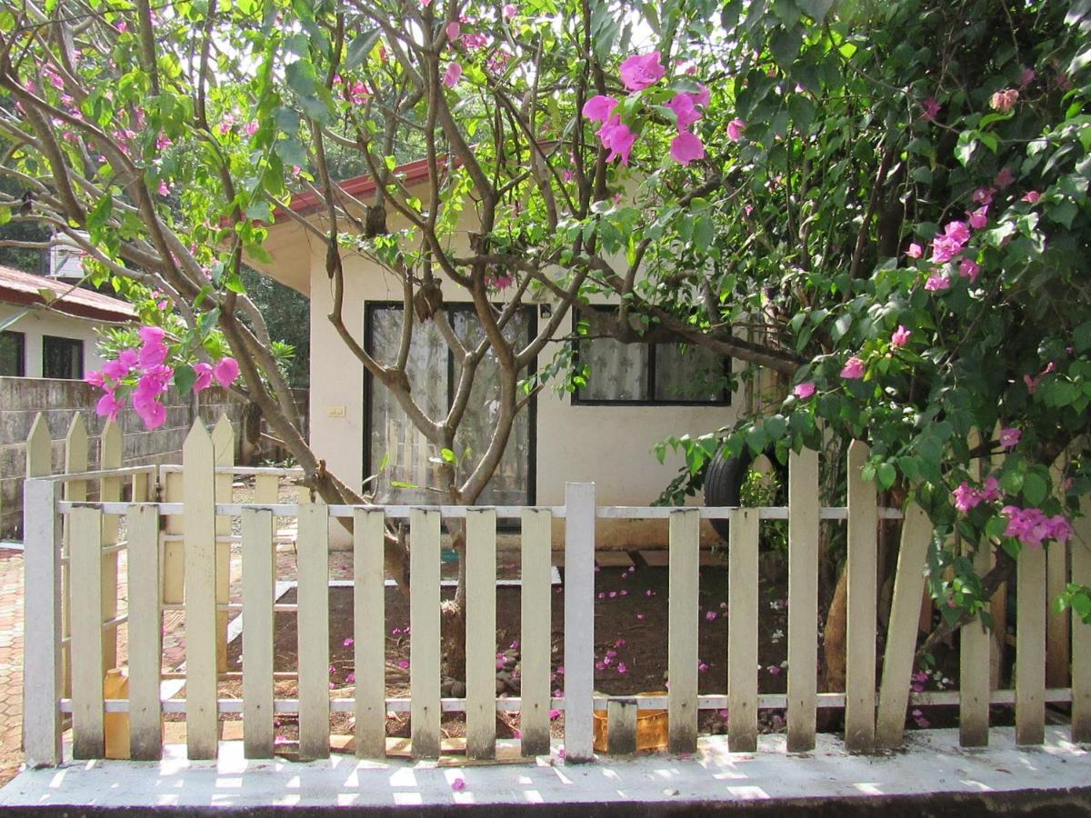 Retreat Chalets, The Nest, At Sparsh Resorts, Карджат Экстерьер фото
