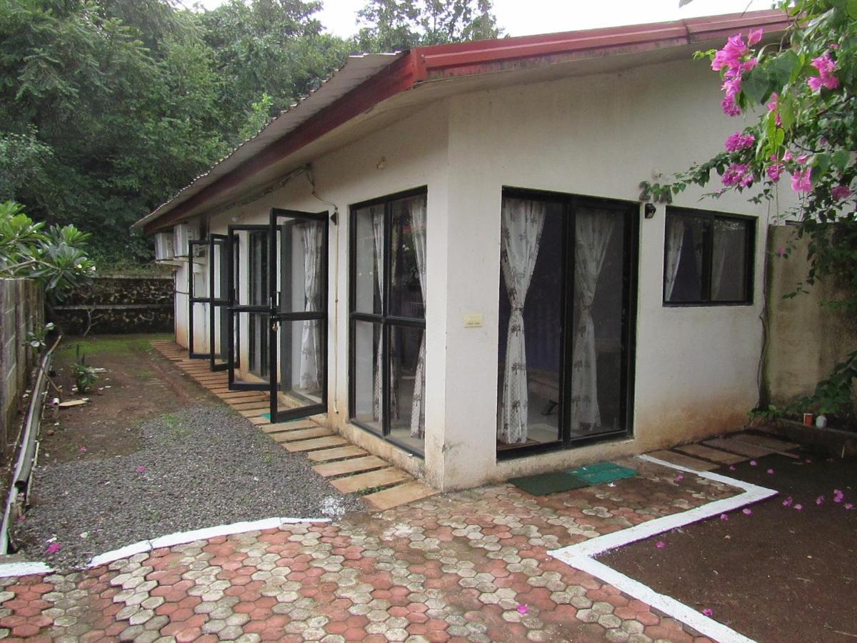 Retreat Chalets, The Nest, At Sparsh Resorts, Карджат Экстерьер фото