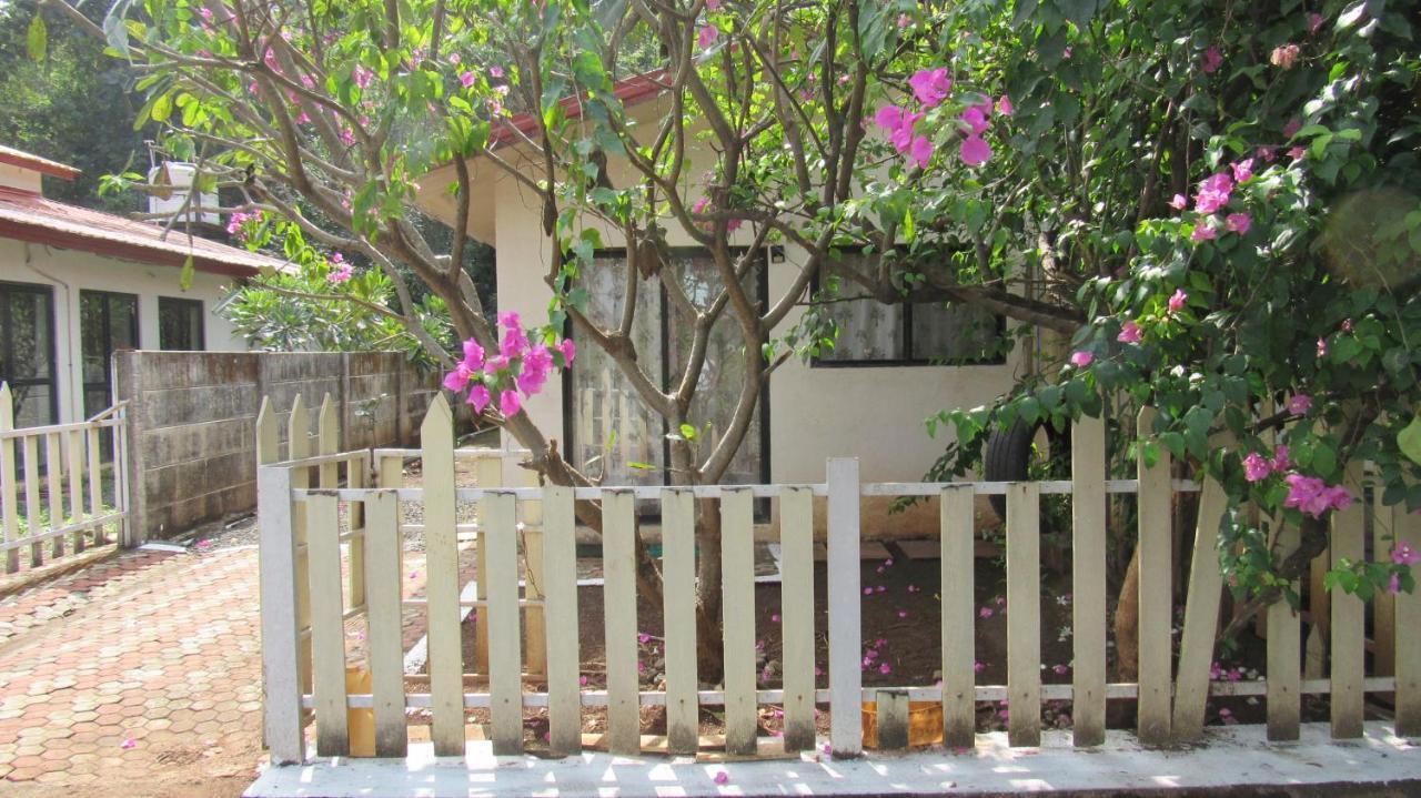 Retreat Chalets, The Nest, At Sparsh Resorts, Карджат Экстерьер фото