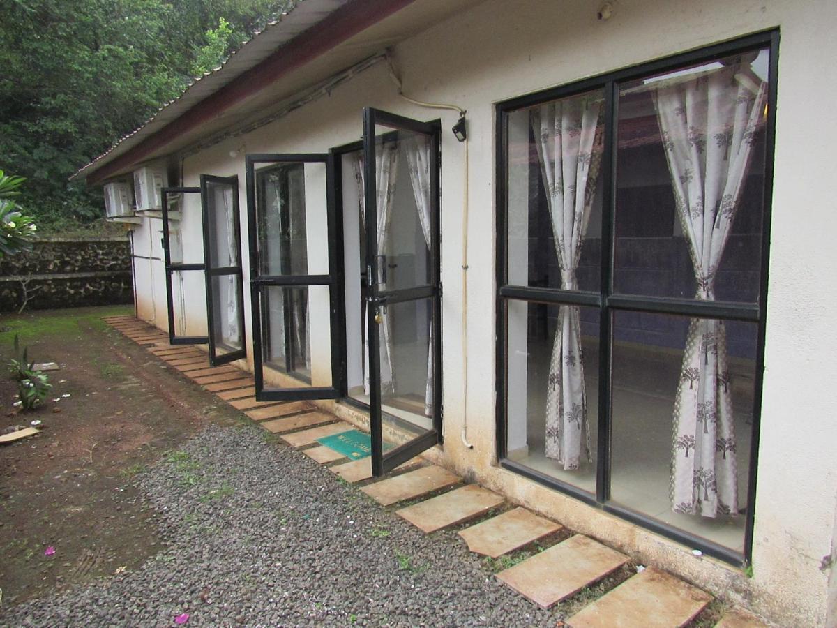 Retreat Chalets, The Nest, At Sparsh Resorts, Карджат Экстерьер фото